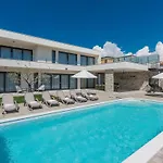 In Novigrad With Pool And Sea Views * Bužinija