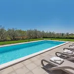 Semesterbostad In Novigrad With Pool And Sea Views *